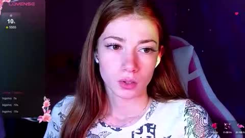 Snapshot of magicladyy chatting on October 3, 8:47 pm Angel online show from October 3, 8:47 pm