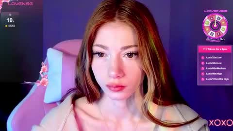 Snapshot of magicladyy chatting on February 19, 11:25 pm Angel online show from February 19, 11:25 pm