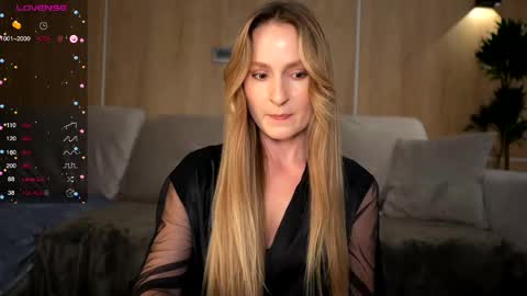 magicpeaach online show from March 1, 6:32 pm