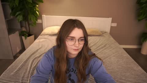 Emily online show from December 12, 2:00 pm