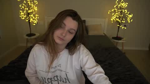 Emily online show from October 3, 7:02 am