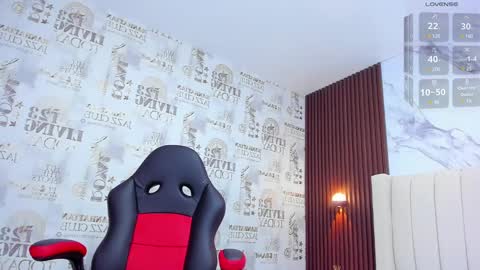 Snapshot of magievans1 chatting on February 20, 12:36 pm magievans1 online show from February 20, 12:36 pm