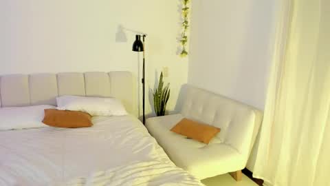 maha_walton online show from November 29, 5:44 am