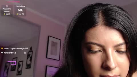 Maia Reficco online show from December 3, 8:44 pm