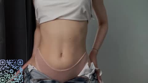 M I A online show from April 5, 1:54 pm