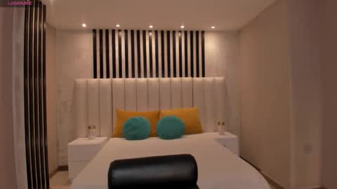  Maia  online show from November 24, 7:05 pm