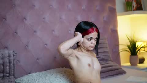  Maia  online show from December 13, 7:53 pm