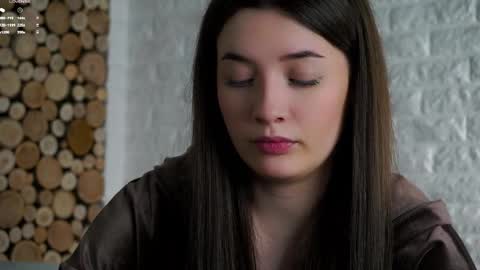 Lucy online show from April 6, 2:22 am