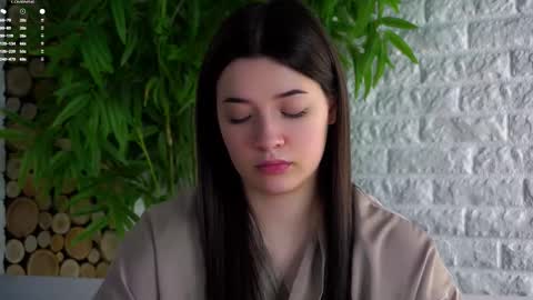 Lucy online show from March 26, 3:41 am