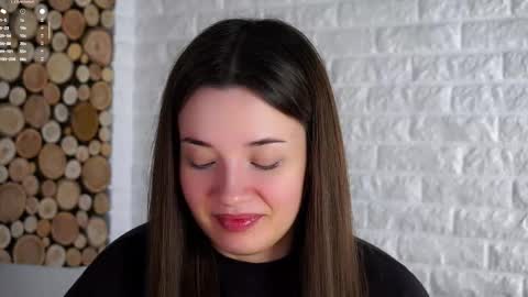 Lucy online show from October 25, 2:30 am