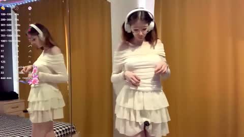 Elina online show from October 3, 7:13 am