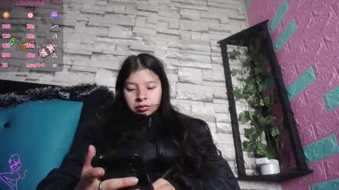  MAILY CAN  online show from December 15, 12:43 pm