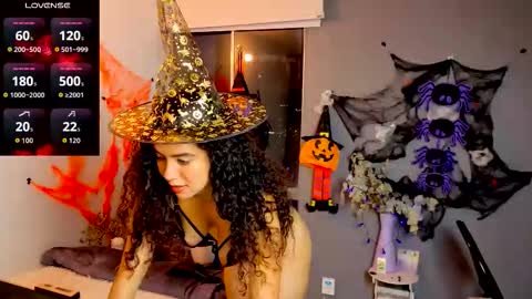   Lauu online show from October 30, 11:28 pm