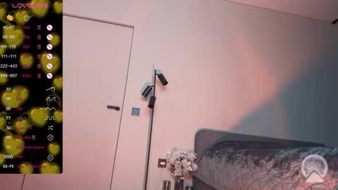 majestic_madam online show from December 18, 9:14 am