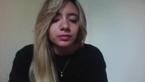 majo_gomezz online show from December 2, 4:20 pm
