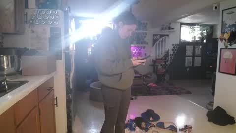 makaylamoonn online show from November 3, 8:13 pm