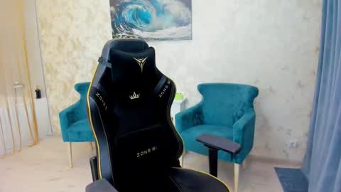 Chloe online show from November 19, 3:50 am