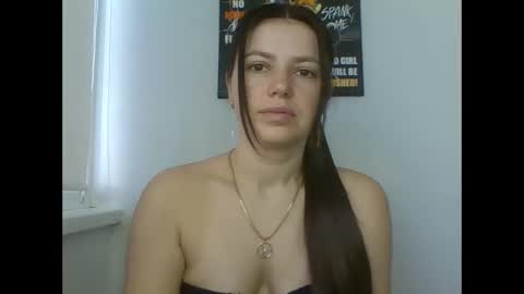 make_mesmile online show from March 10, 7:01 am