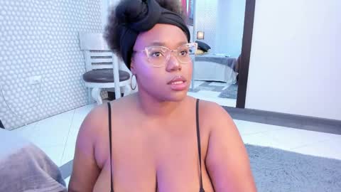 makena online show from March 7, 3:40 am