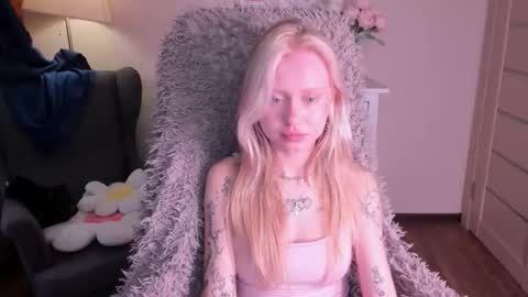 Snapshot of malenaernman chatting on October 15, 10:40 am Malena online show from October 15, 10:40 am