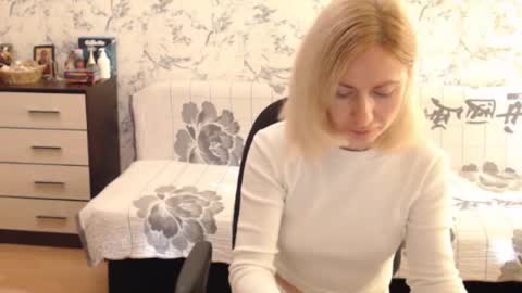 Snapshot of malenamila chatting on September 24, 7:07 am Malena online show from September 24, 7:07 am