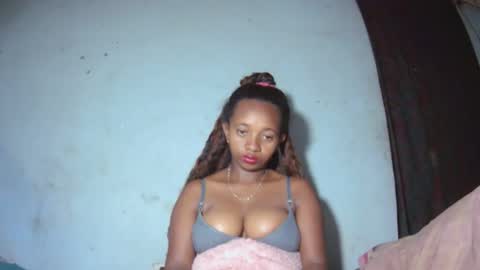 Snapshot of malinah01 chatting on September 19, 8:52 pm malinah01 online show from September 19, 8:52 pm