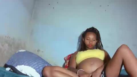 Snapshot of malinah01 chatting on October 15, 5:48 pm malinah01 online show from October 15, 5:48 pm