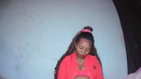 Snapshot of malinah01 chatting on September 22, 5:06 am malinah01 online show from September 22, 5:06 am