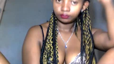Snapshot of malinah01 chatting on January 26, 3:48 am malinah01 online show from January 26, 3:48 am