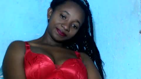 Snapshot of malinah01 chatting on December 23, 4:55 am malinah01 online show from December 23, 4:55 am