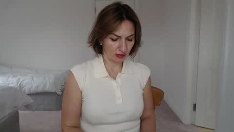 Snapshot of mallinia chatting on February 11, 3:40 pm mallinia online show from February 11, 3:40 pm
