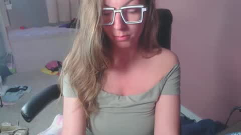 MandyBabyXXX online show from January 17, 11:45 pm