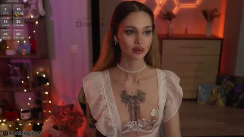 Amelie online show from November 4, 8:14 pm