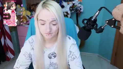 Snapshot of manuela_unicorn chatting on March 4, 8:38 pm Manuela online show from March 4, 8:38 pm