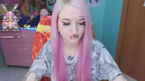 Snapshot of manuela_unicorn chatting on October 3, 8:36 pm Manuela online show from October 3, 8:36 pm