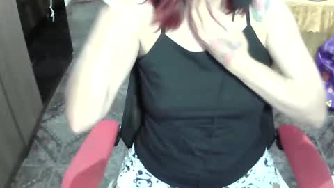 Manu Escarlate online show from September 27, 3:58 am