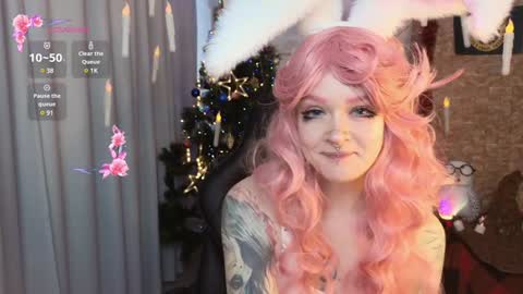 Snapshot of mao_me_meow chatting on December 13, 8:10 am Sasha online show from December 13, 8:10 am