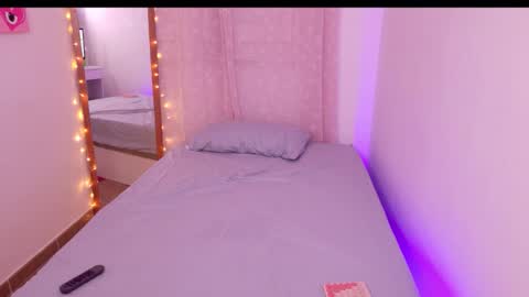     online show from November 30, 6:06 am