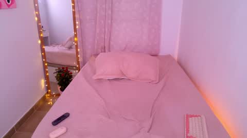     online show from April 21, 7:37 am