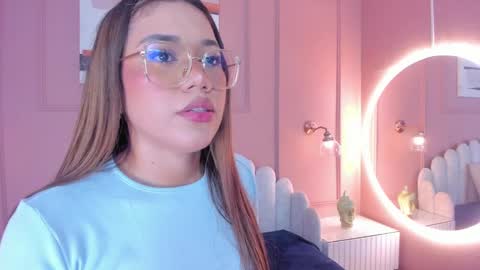 Mara  online show from December 29, 6:38 pm