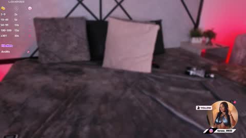     online show from October 11, 5:45 am