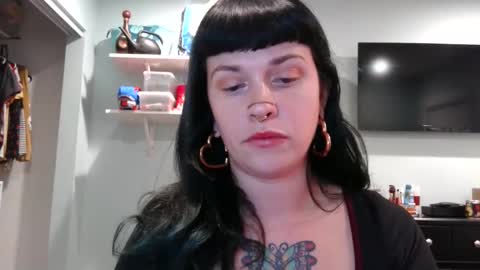 Snapshot of marcelinealtaria chatting on December 19, 5:51 am MarcelineAltaria online show from December 19, 5:51 am