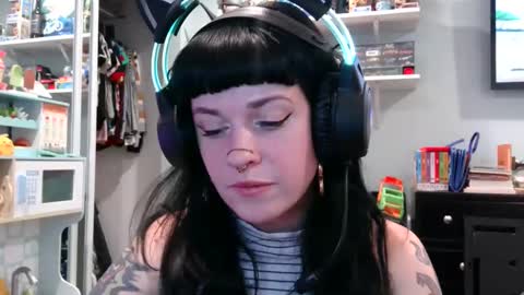 Snapshot of marcelinealtaria chatting on February 20, 5:44 am MarcelineAltaria online show from February 20, 5:44 am