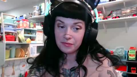 Snapshot of marcelinealtaria chatting on February 24, 4:15 am MarcelineAltaria online show from February 24, 4:15 am