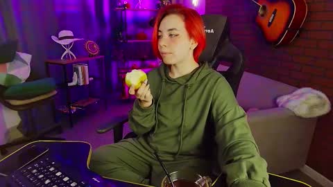 MarcelineChi online show from December 3, 5:43 am