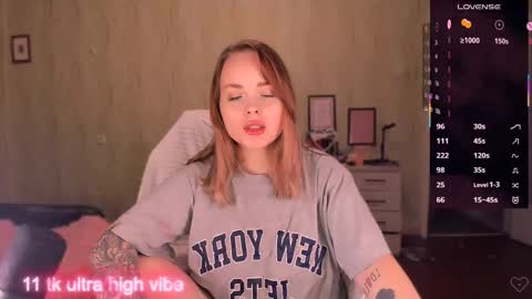 Snapshot of marcelinepeach chatting on October 2, 11:32 pm Sara online show from October 2, 11:32 pm