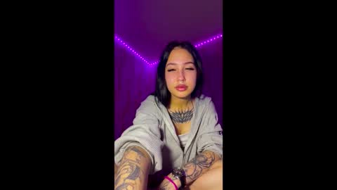 Lauren online show from May 30, 7:54 pm