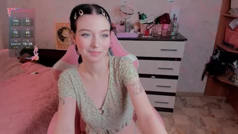 Snapshot of margopink chatting on October 19, 10:28 am Margot online show from October 19, 10:28 am