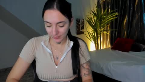 Snapshot of mari_salgado chatting on September 12, 2:24 pm mari_salgado online show from September 12, 2:24 pm