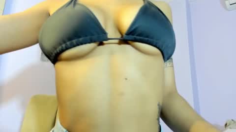 Meli-Mari  online show from January 12, 3:39 am